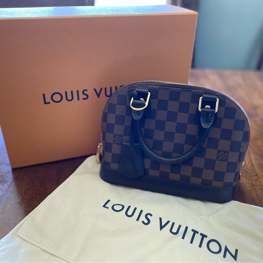 Louis Vuitton Alma BB Hangbag